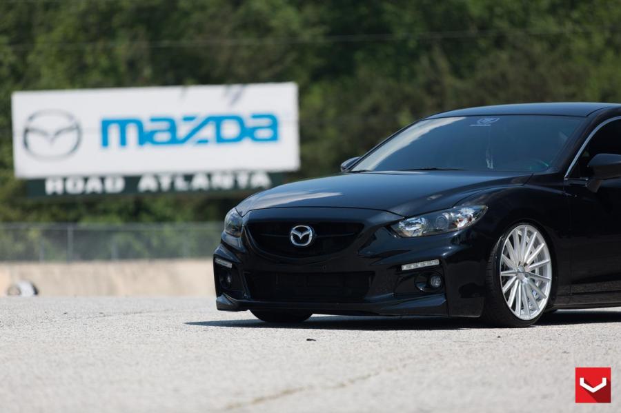  Mazda6 Jet Black on Vossen Wheels 2015 года  (фото 12 из 17)